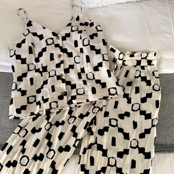 Pants - H&M Black and White Set